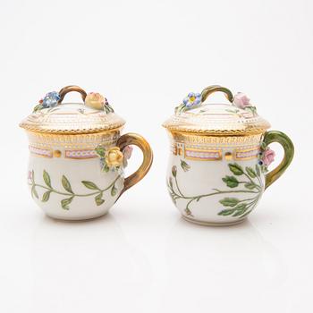 Cream cups with lids and saucers, 2 pcs, "Flora Danica", Royal Copenhagen, Denmark, 20th century.