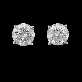 ÖRHÄNGEN, 1 par, 14K vitguld, briljantslipade diamanter tot ca 0.50 ct.