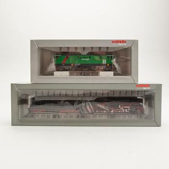 2 Märklin locomotives.