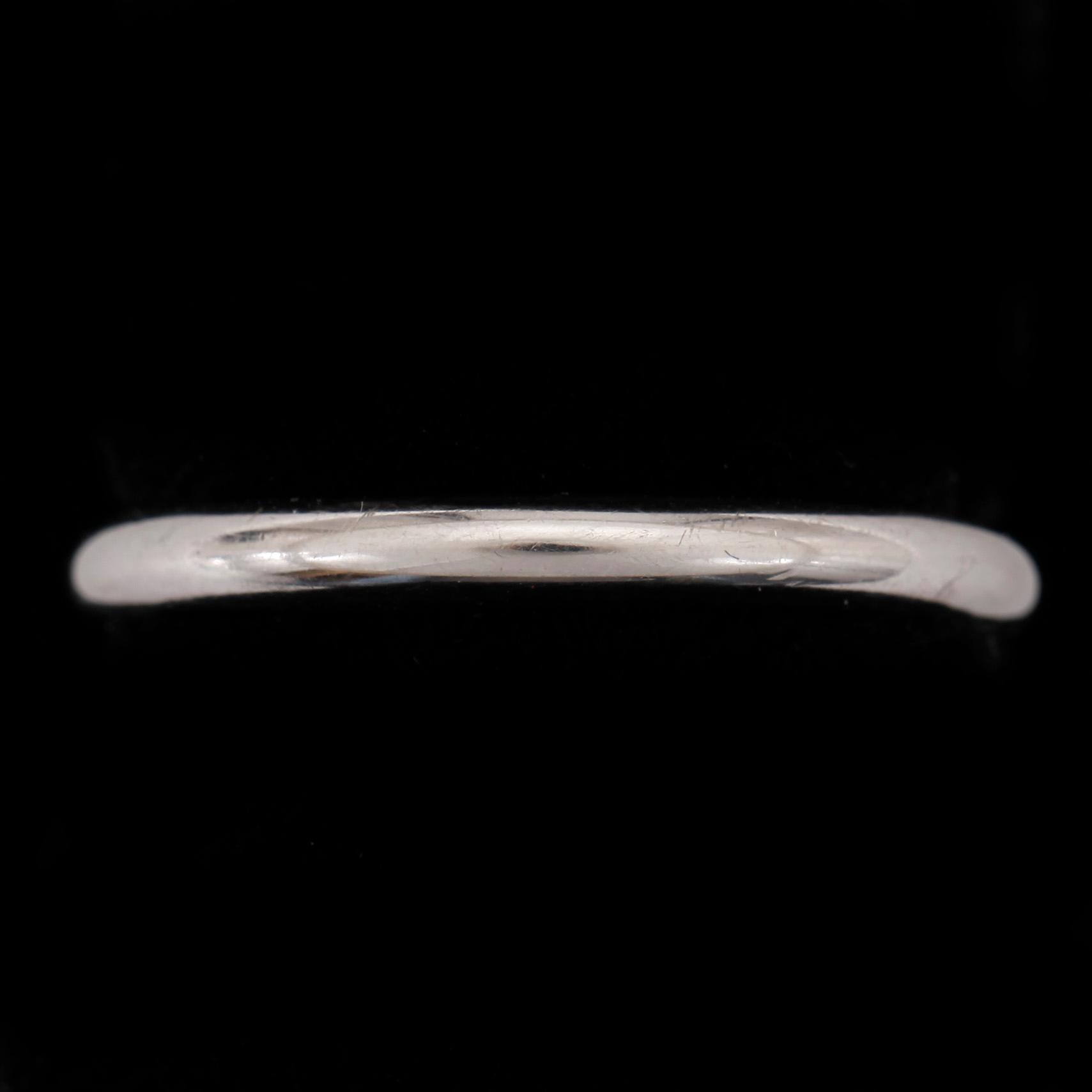 RING, slät, 18k vitguld. Vikt ca4g.