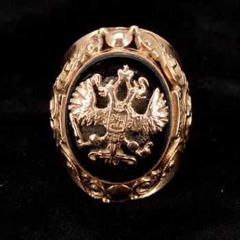 RING, guld 14 K, sovjetiska stämplar 1927-1954.  Vikt ca 19,8 g.