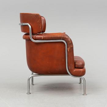 TOMMY SUNDBERG, a 'Sheraton' leather covered easy chair.