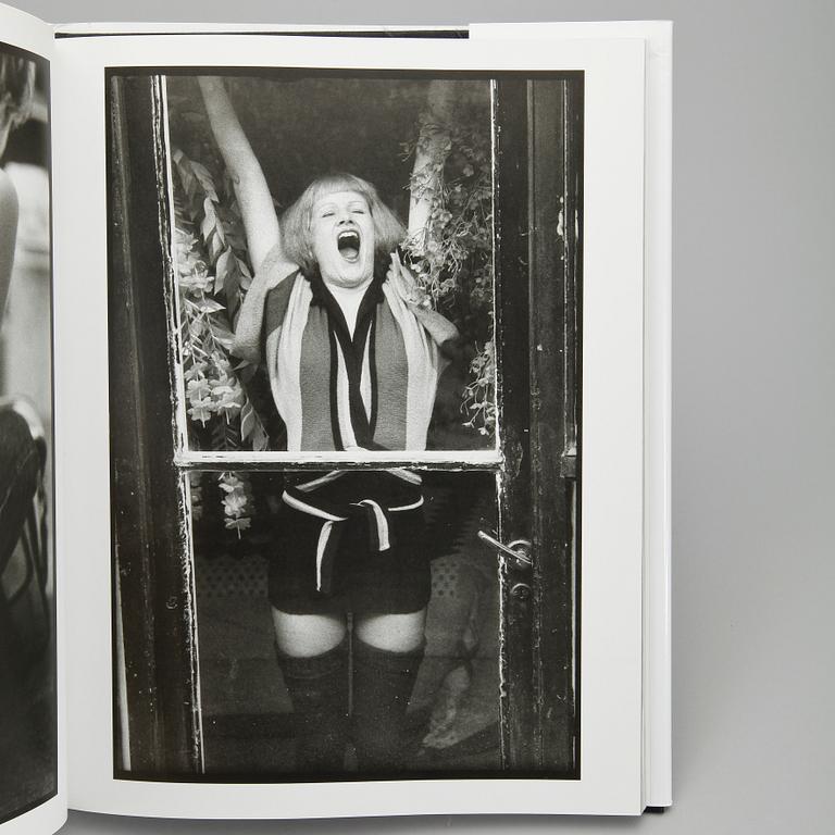 PARTI FOTOLITTERATUR, 4 st, bland annat "Herb Ritts", för Fondation Cartier pour L'Art Contemporain i Paris, 2000.