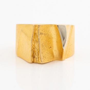 Björn Weckström, a ring, 18K gold and platinum, Finland 1979. By Lapponia.