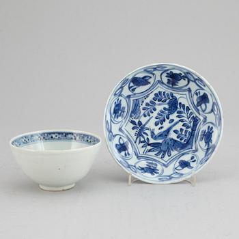A blue and whtie bowl and dish, Ming dynasty, 16th Century.