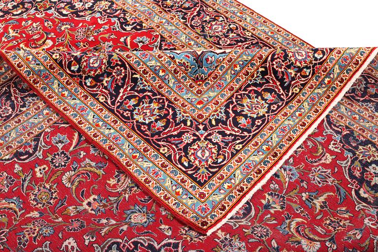 A Keshan carpet, c. 360 x 247 cm.