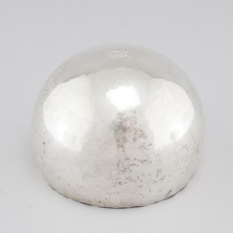 A sterling silver bowl by Ray Urban, Stockholm, 1990.