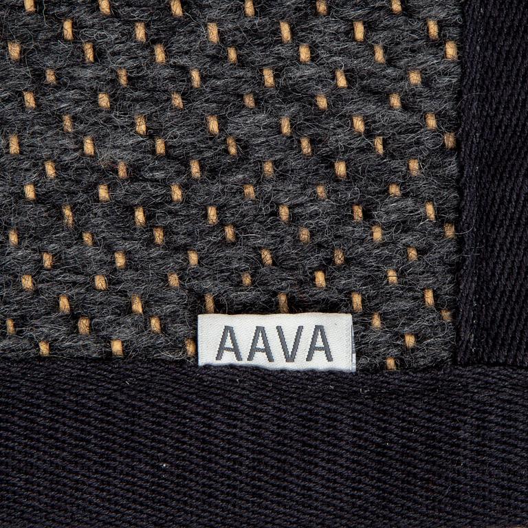 A RUG, flat weave, ca 200 x 130 cm.