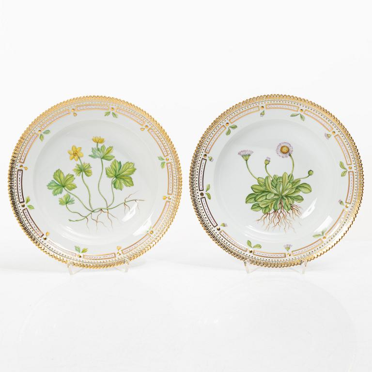 Royal Copenhagen, seven plates, 'Flora Danica', Denmark.