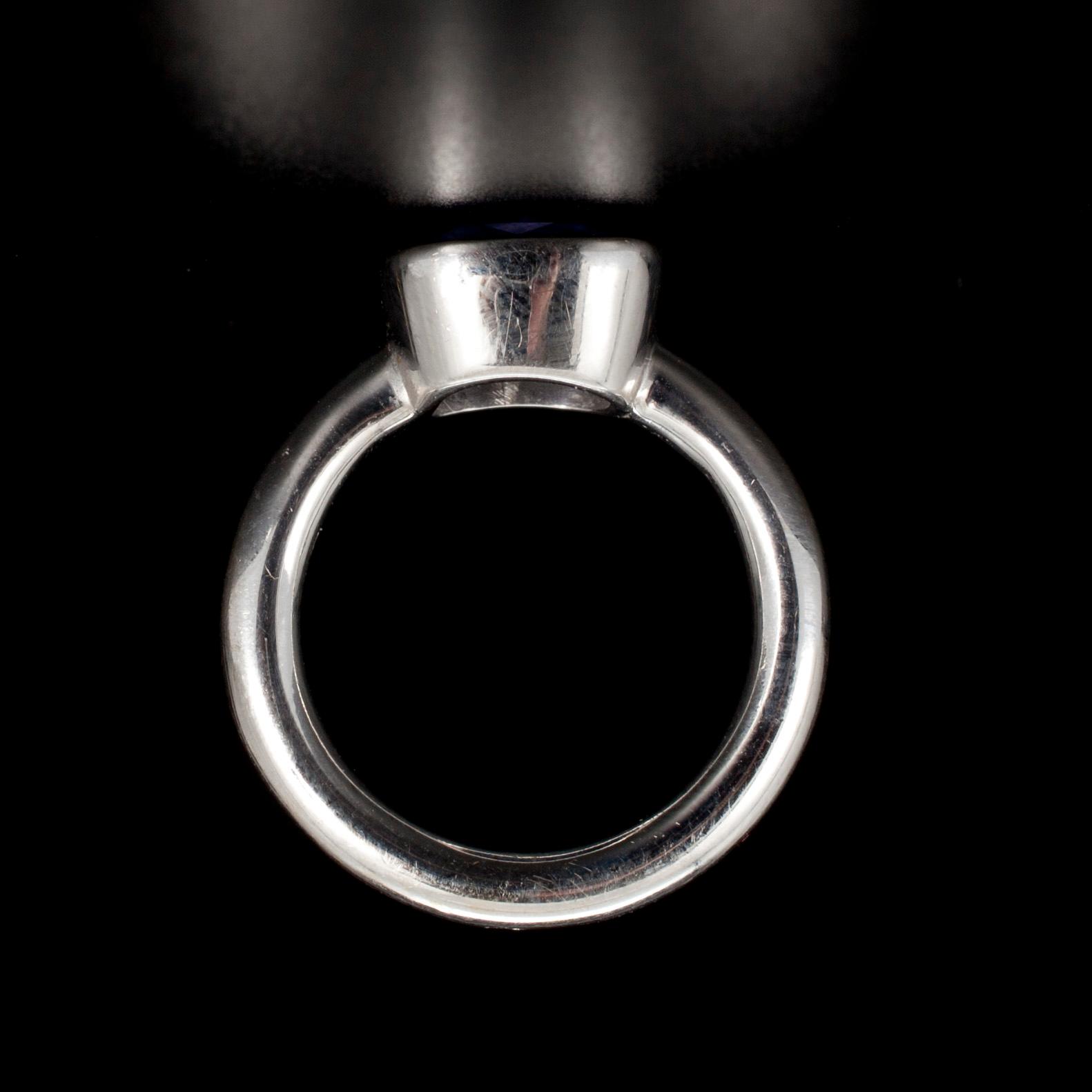 RING, vitguld 18K, tanzanit 3,9 ct. Vikt 8,6 g.