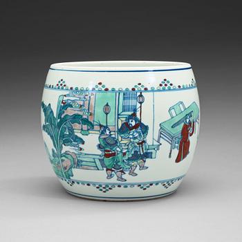 1669. KRUKA, porslin. Qing dynastin, 1800-tal.