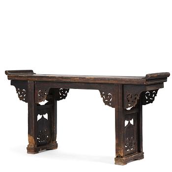 928. A large altar table (Qiaotouan), Qing dynasty.
