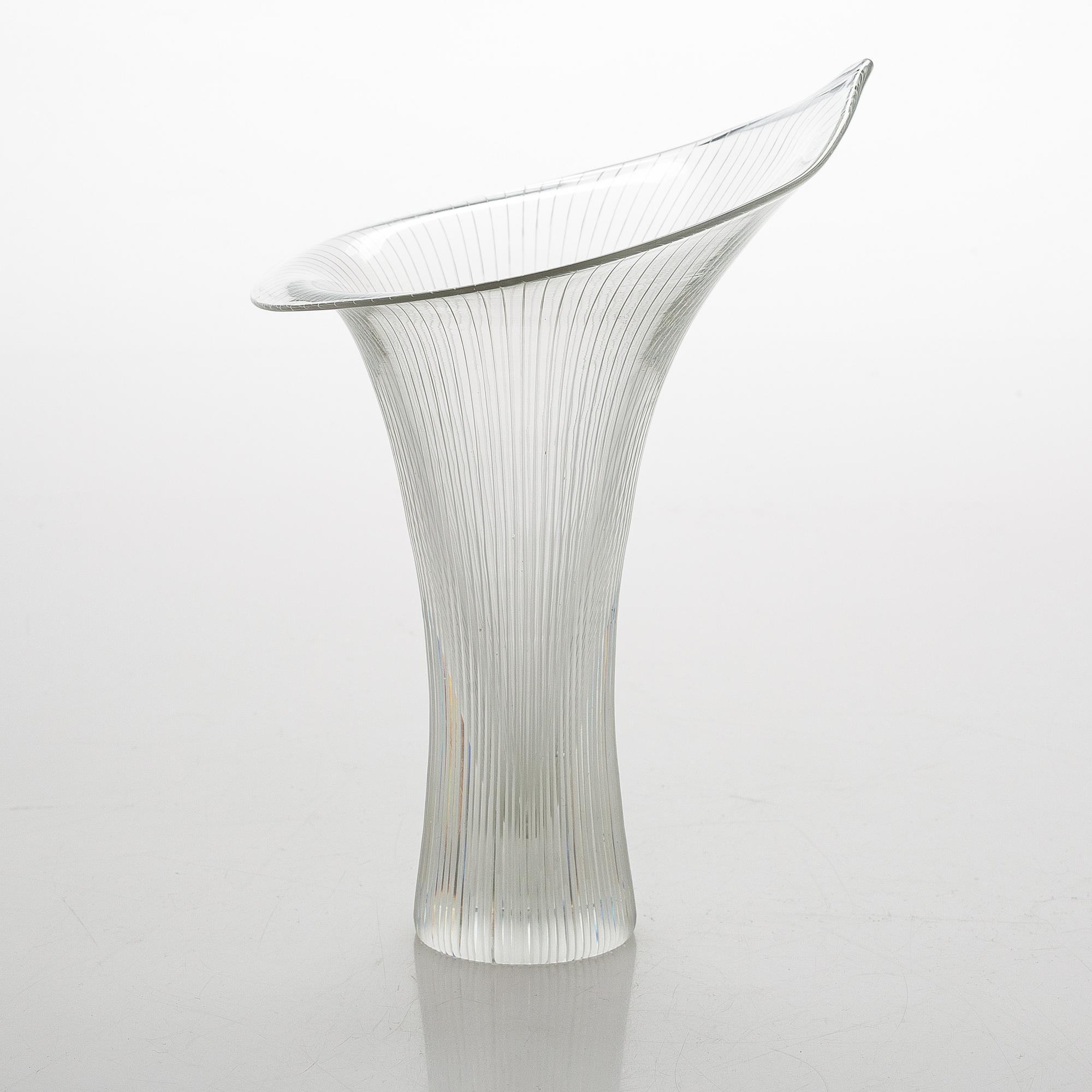 Tapio Wirkkala,  vas, "Kanttarell", signerad Tapio Wirkkala, Iittala. 1950-tal.