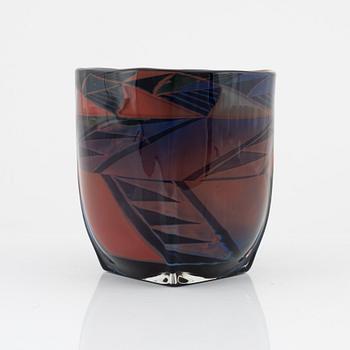 Eva Englund, vas, graal, "Poncho", Orrefors Gallery, 33/40, 1990.