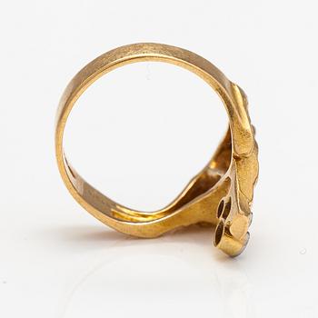 Björn Weckström, "Diamond twig", an 18K gold ring with dimaonds ca. 0.03 ct in total. Lapponia 1979.