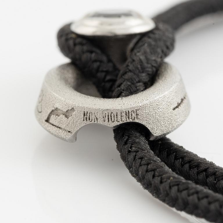 Håkan Orrling, Non Violence, bracelet with black diamond.