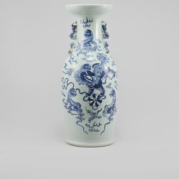 GOLVVAS, porslin, Kina, 1800-tal.