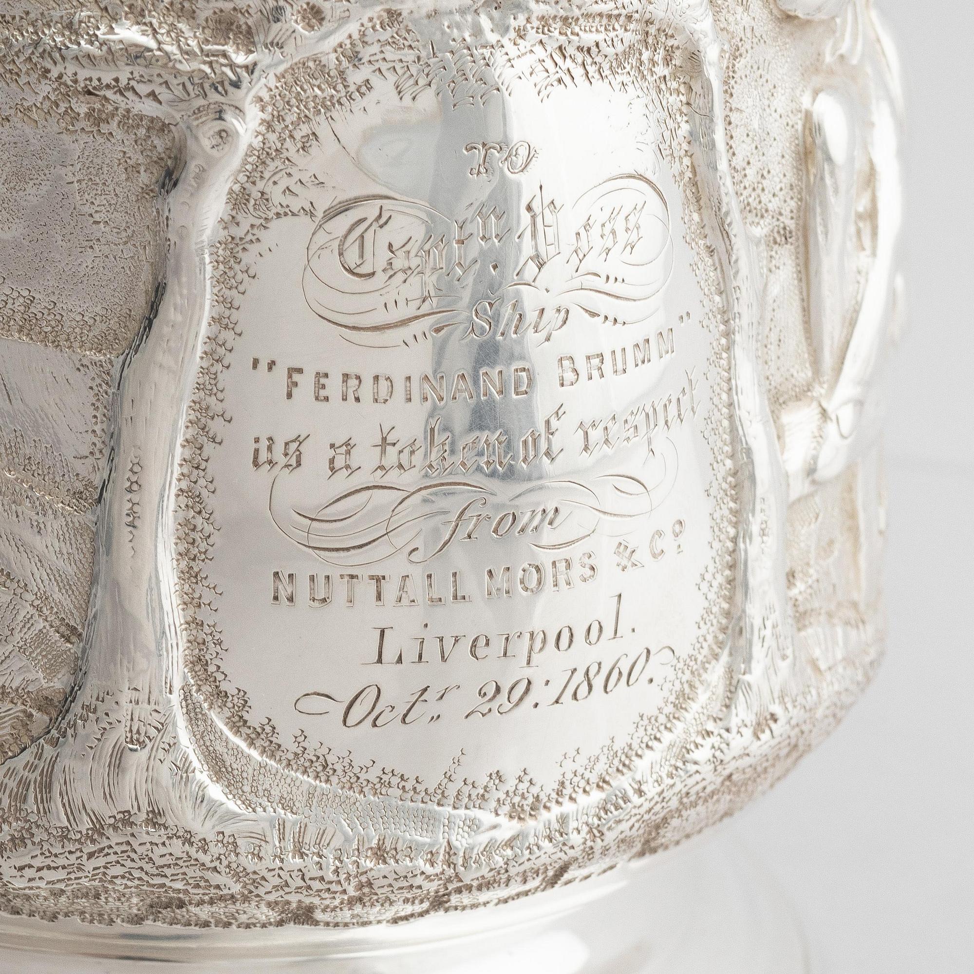 Richard Gurney & Co, dryckeskanna/presentationstrofé med lock, silver, London 1752.