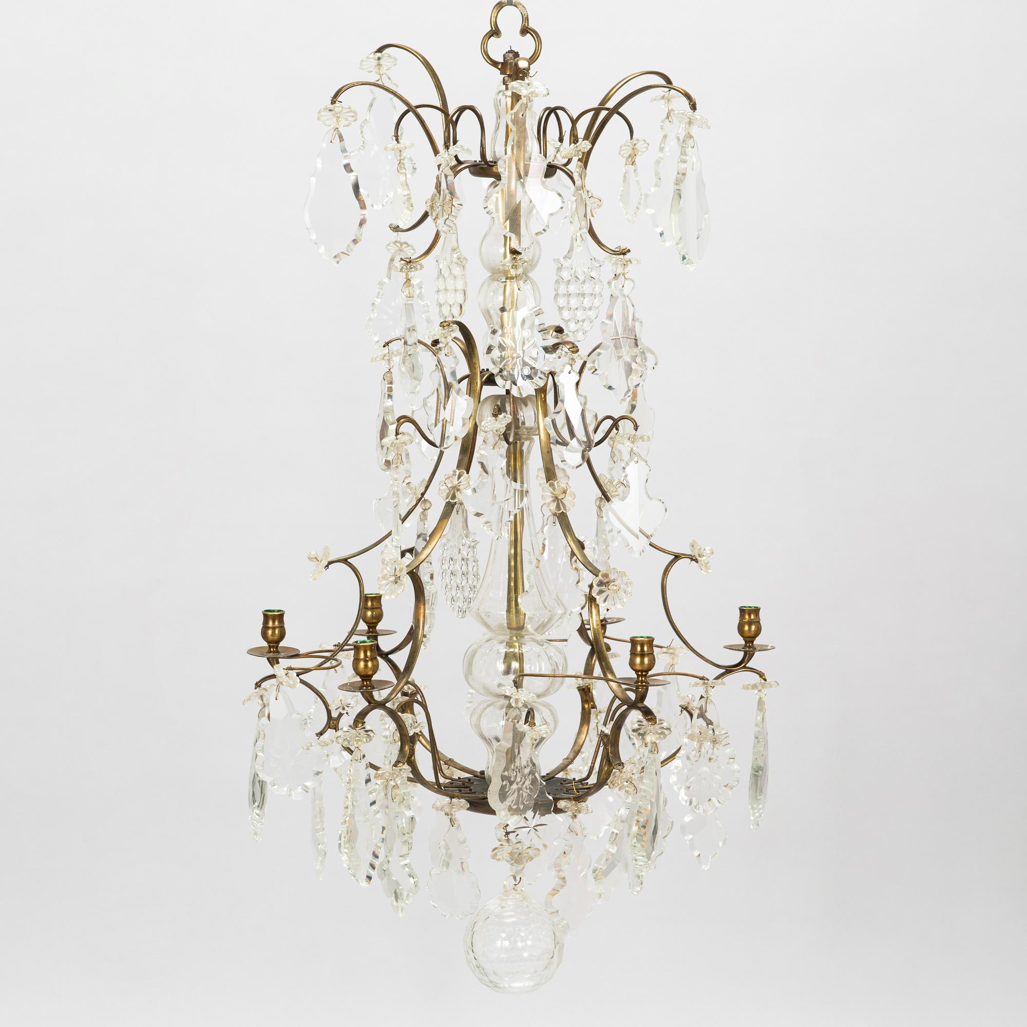 A Baroque style chandelier from early 20th century.