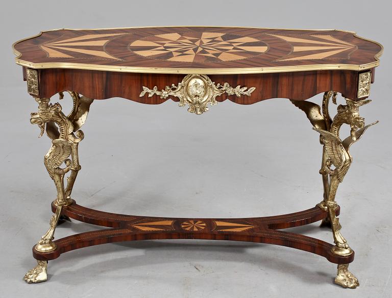 SALONGSBORD, Louis XV-stil, 1900/2000-tal.