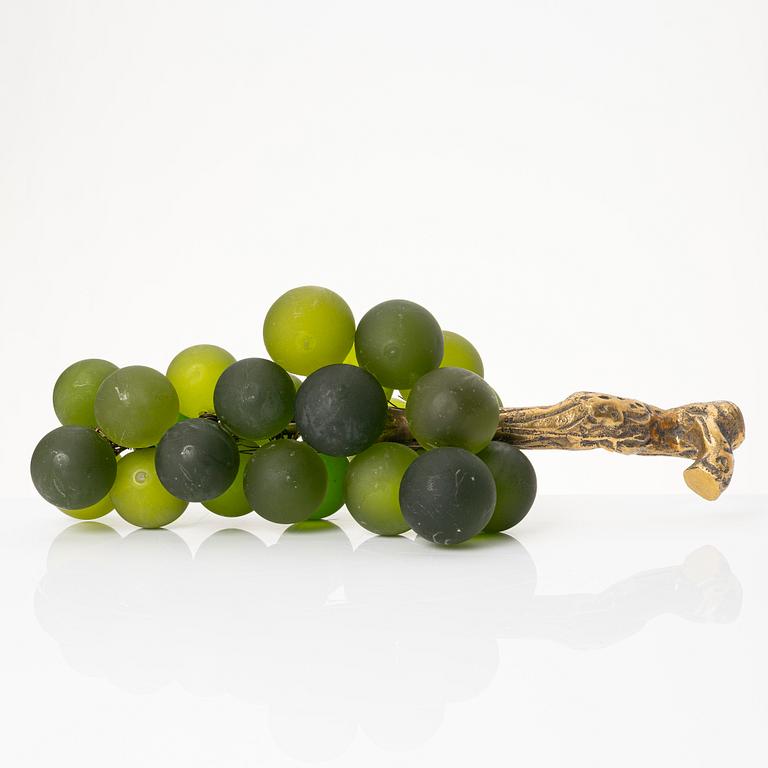 A table decoration, 'French Grapes', Eichholtz, contemporary.