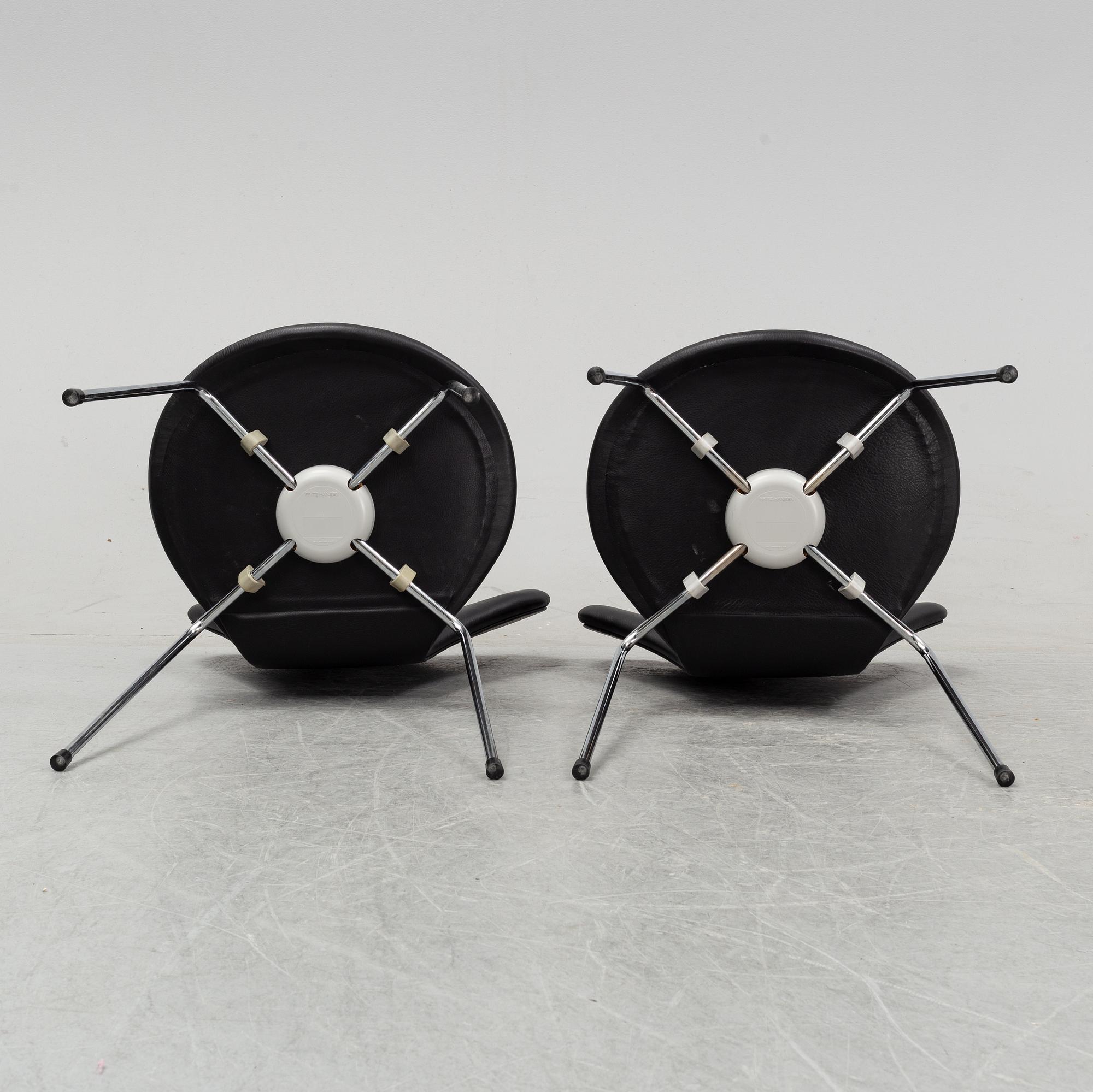 Arne Jacobsen, a set of six "Sjuan" chairs for Fritz Hansen, Denmark.