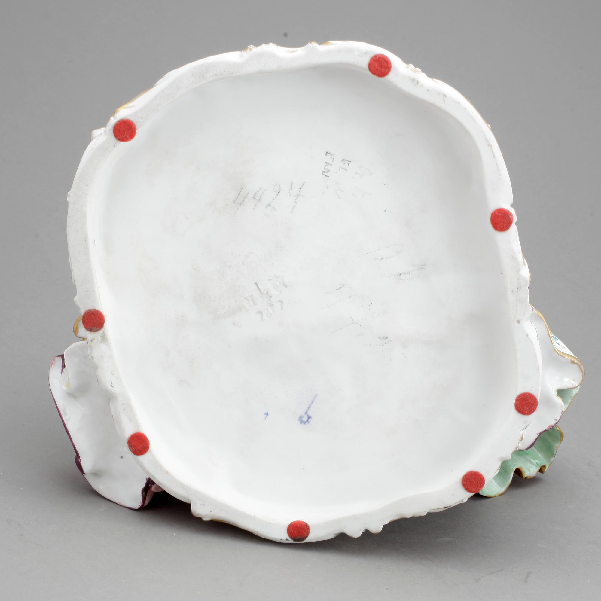 FIGURIN, porslin, Passau, 1900-talets början.