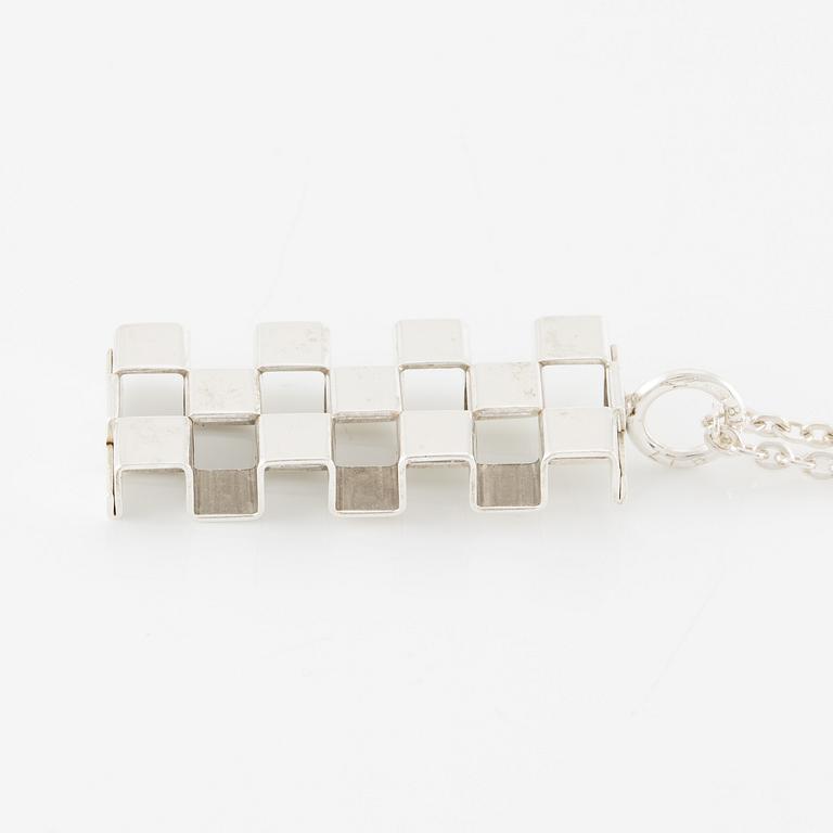 Elis Kauppi, hänge, silver, med kedja.