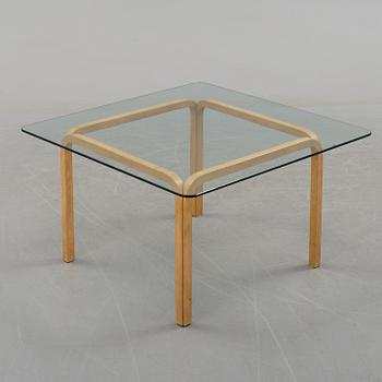 A coffee table by Alvar Aalto.