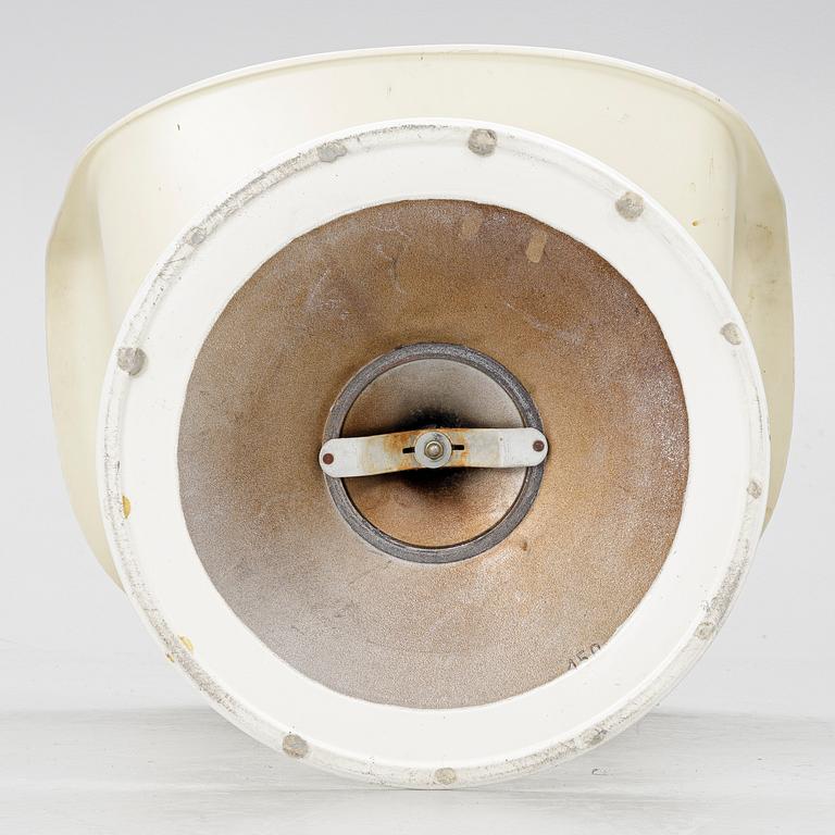 Eero Saarinen, A 'Tulip' armchair.