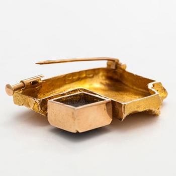 Björn Weckström, a 14K gold brooch with copper ore. Lapponia 1967.