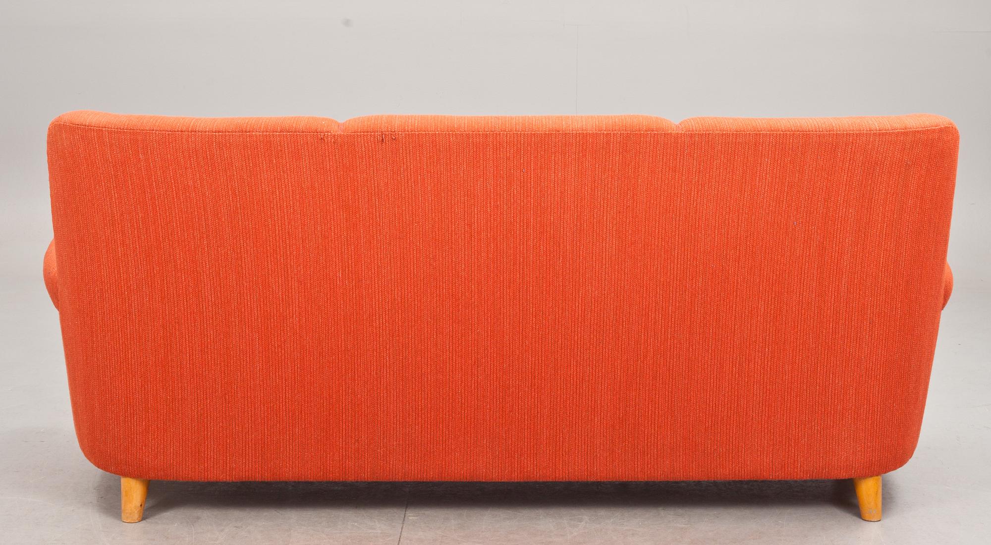 SOFFA, Carl Malmsten, brännmärkt. 1900-talets mitt.
