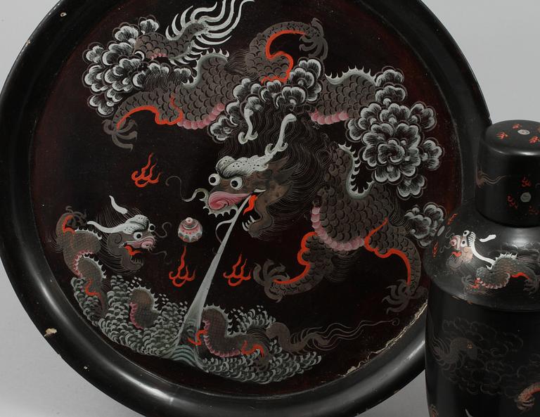 COCKTAILSET, 8 delar, bemålat trä, Kina, 1900-tal.