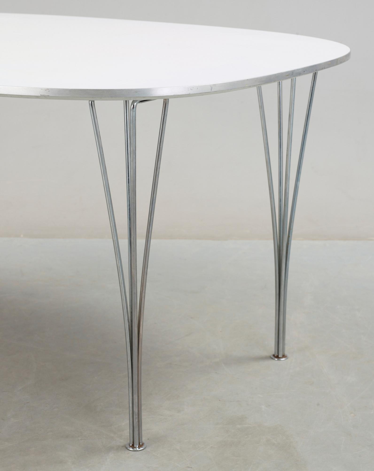 BORD, "Superellips", Bruno Mathsson och Piet Hein för Fritz Hansen.