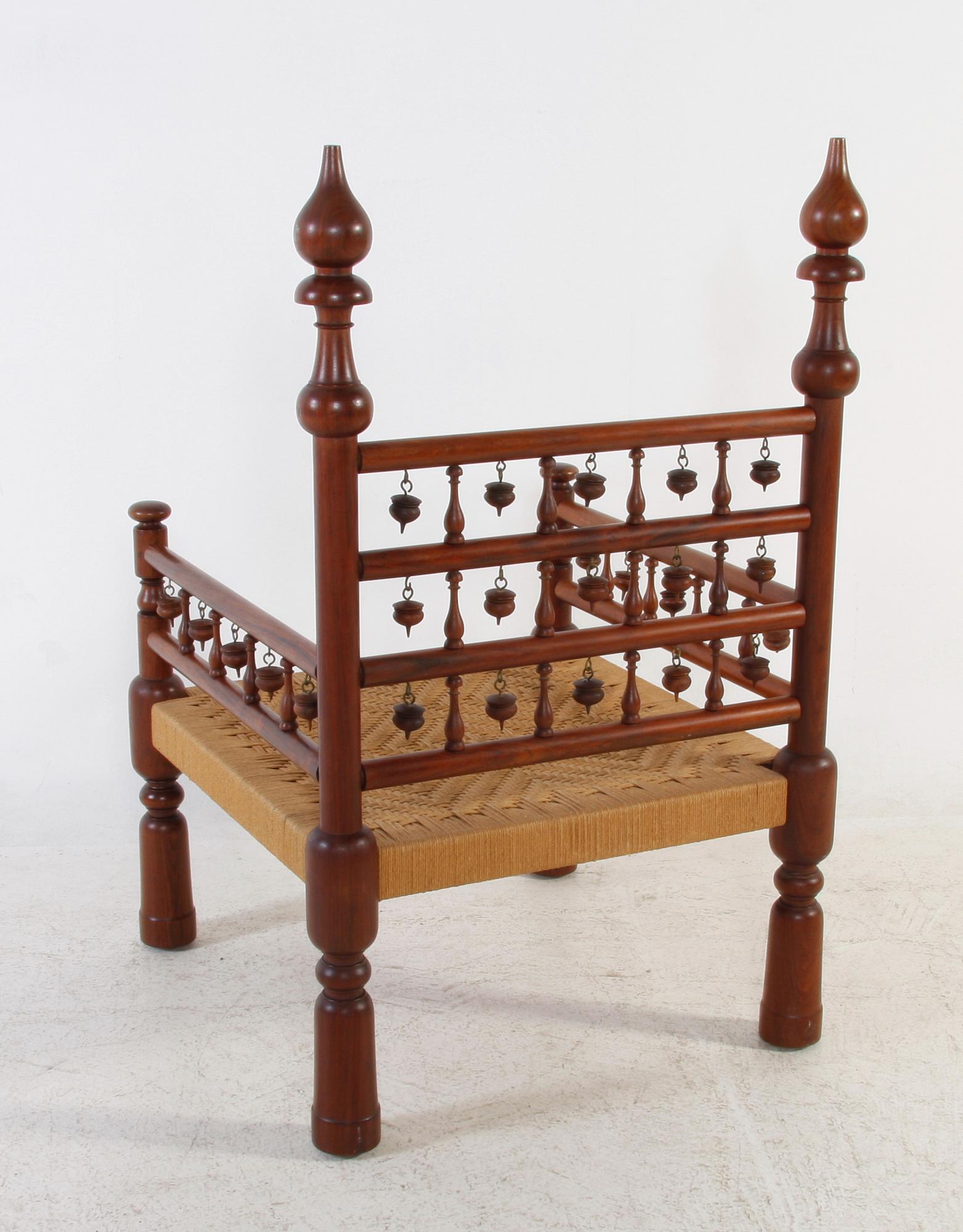 FÅTÖLJ, teak, Nigeria, 1900-talets senare hälft.