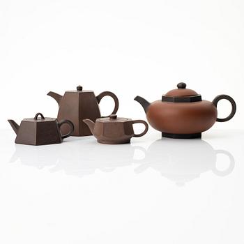 A group of four Chinese yixing teapots, 1970/80s.