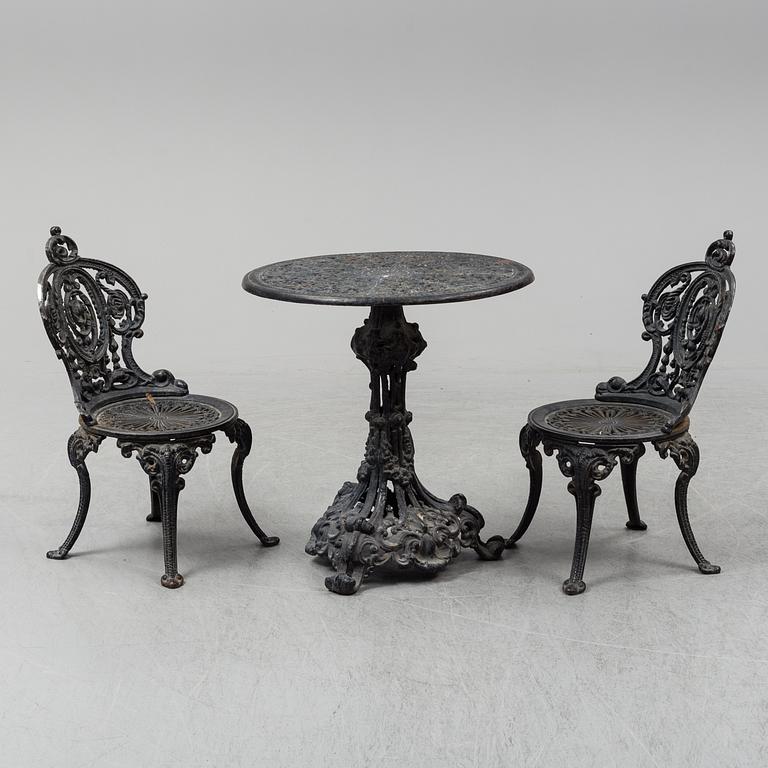 TRÄDGÅRDSMÖBEL, 3 delar, gjutjärn, 1900-tal.
