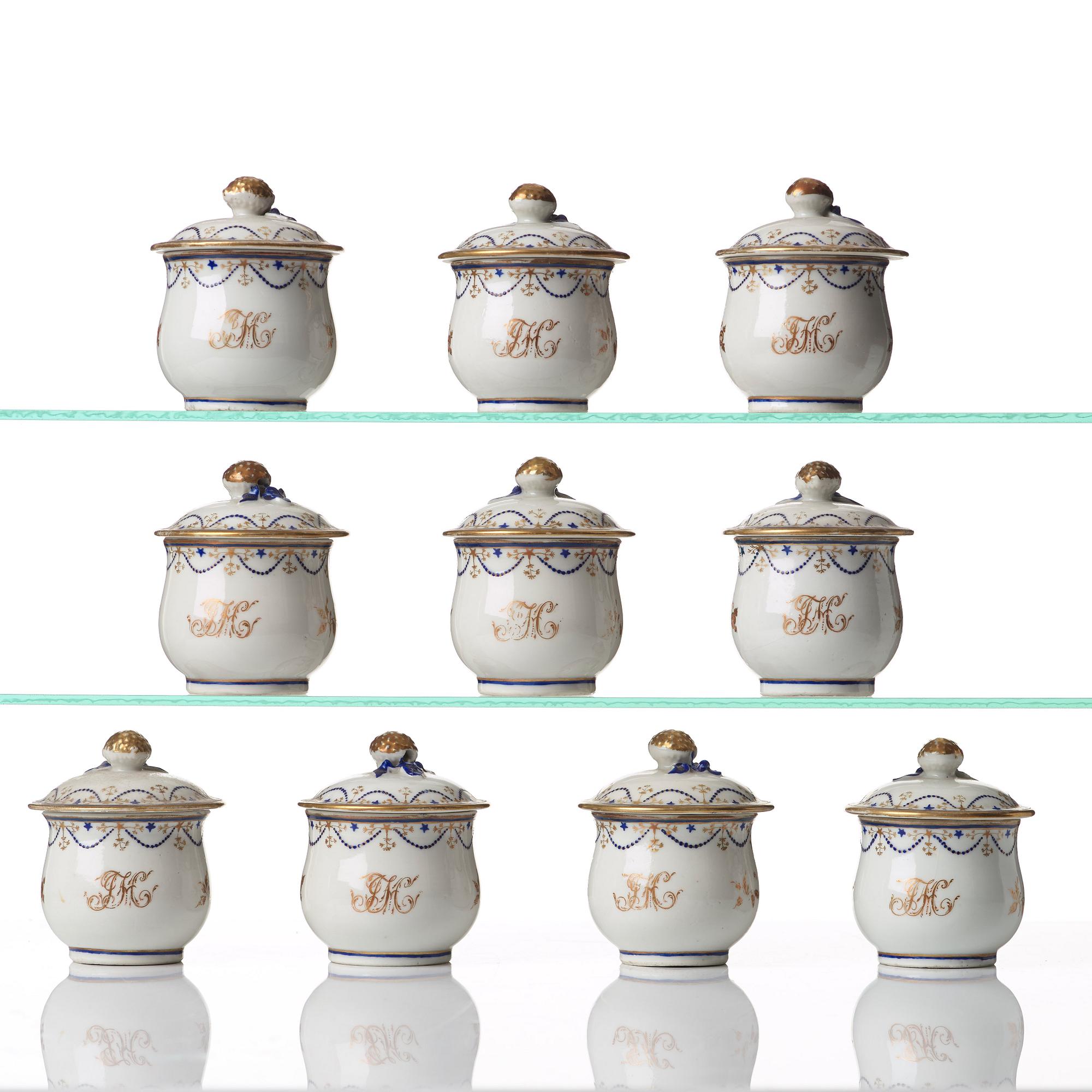 A set of 10 custard cups with covers, Qing dynasty, Jiaqing (1796-1820).
