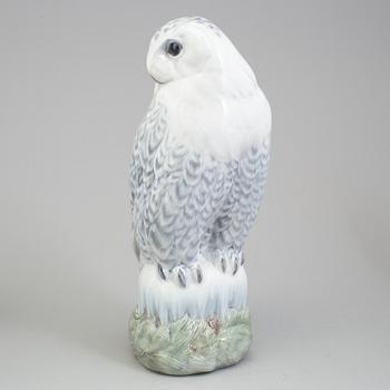 PETER HEROLD, A Royal Copenhagen porcealin figurine of an owl, Denmark.