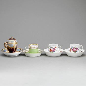 KOPPAR på FAT, 4 st, porslin, Wien, 1800-tal.