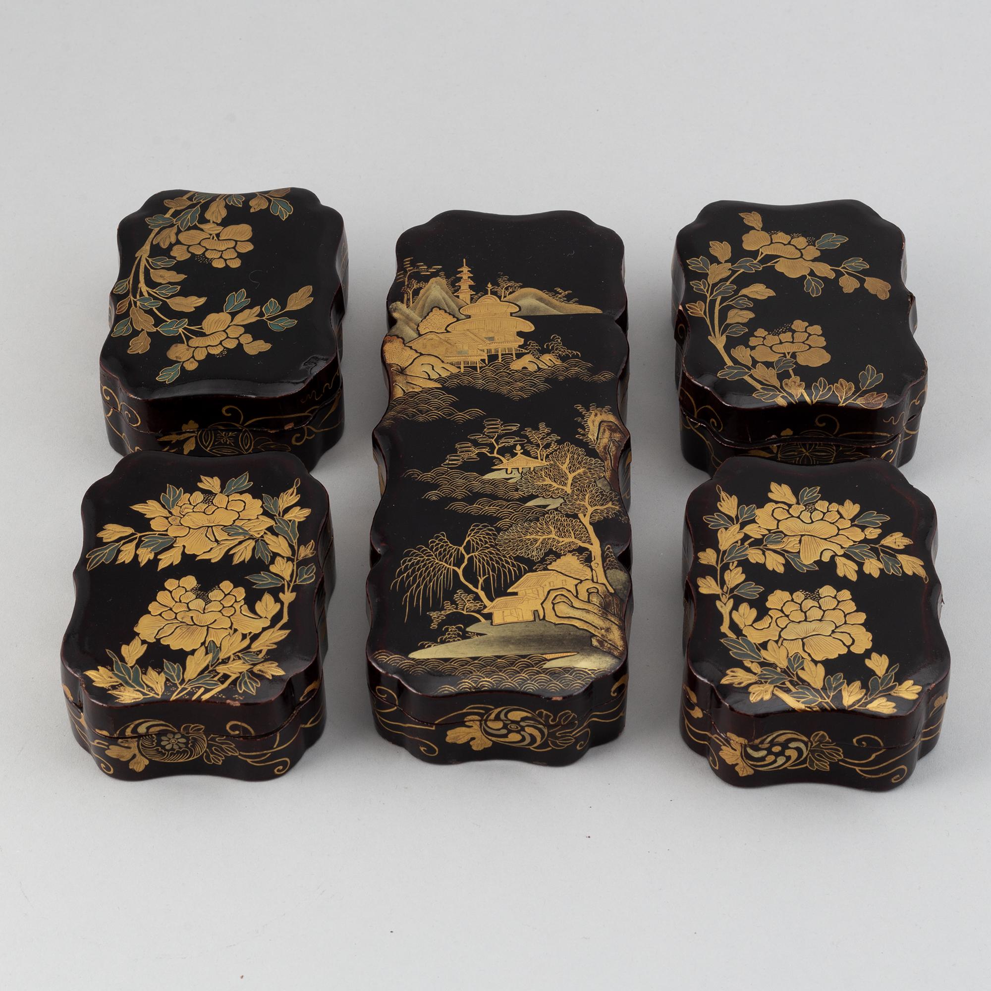 A box containing smaller boxes and mother of pearl chips for games, late Qing dynasty, 19th Century.