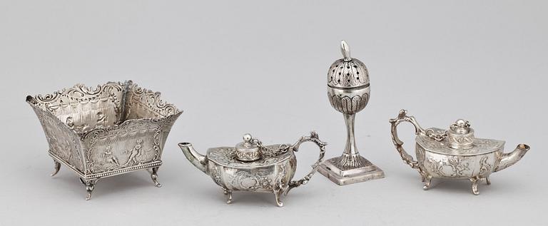 PARTI SILVER, bla Wien. 1800-1900-tal. Totvikt ca 300 gram.