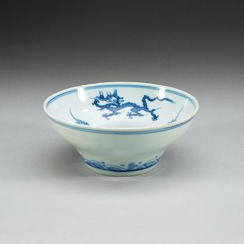 A blue and white bowl, late Qing dynasty with Yongzhengs six character mark.