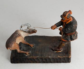 SKULPTUR, trä, 1900-talets mitt, monomgramsignerad E.N.