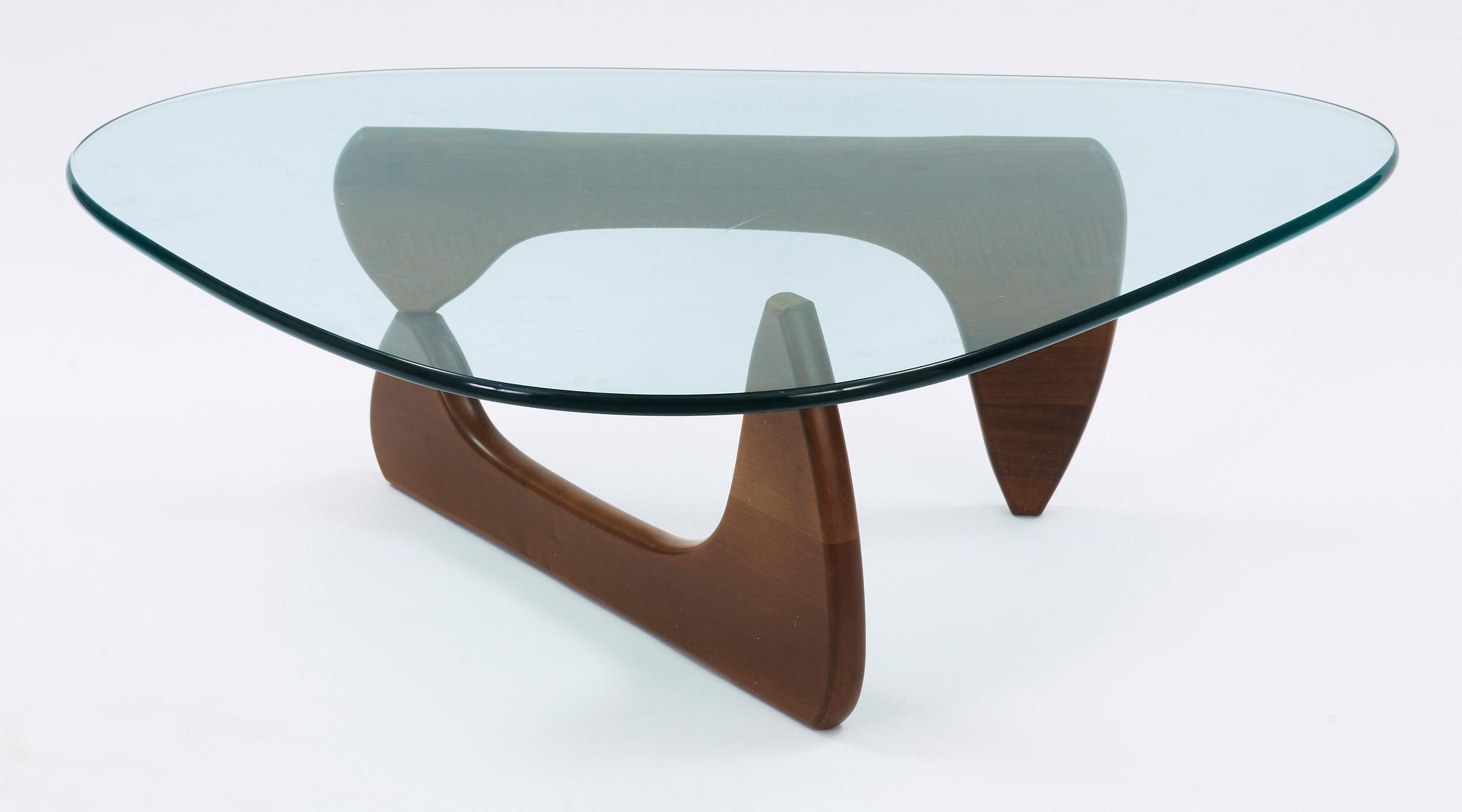 ISAMU NOGUCHI, soffbord, "Noguchi", Vitra, Formgivet 1947.