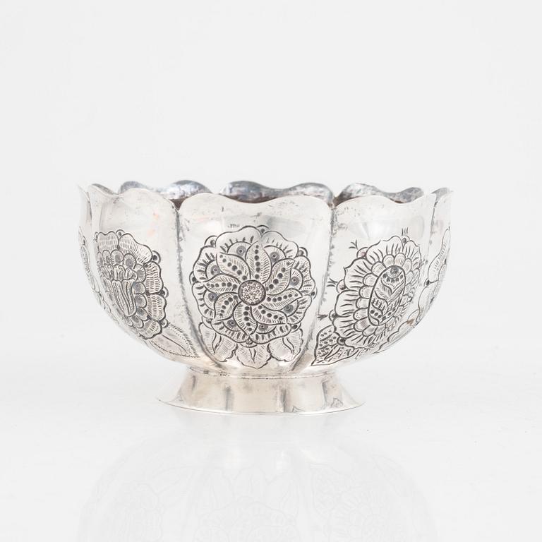 A sterling silver bowl, 20th Century.