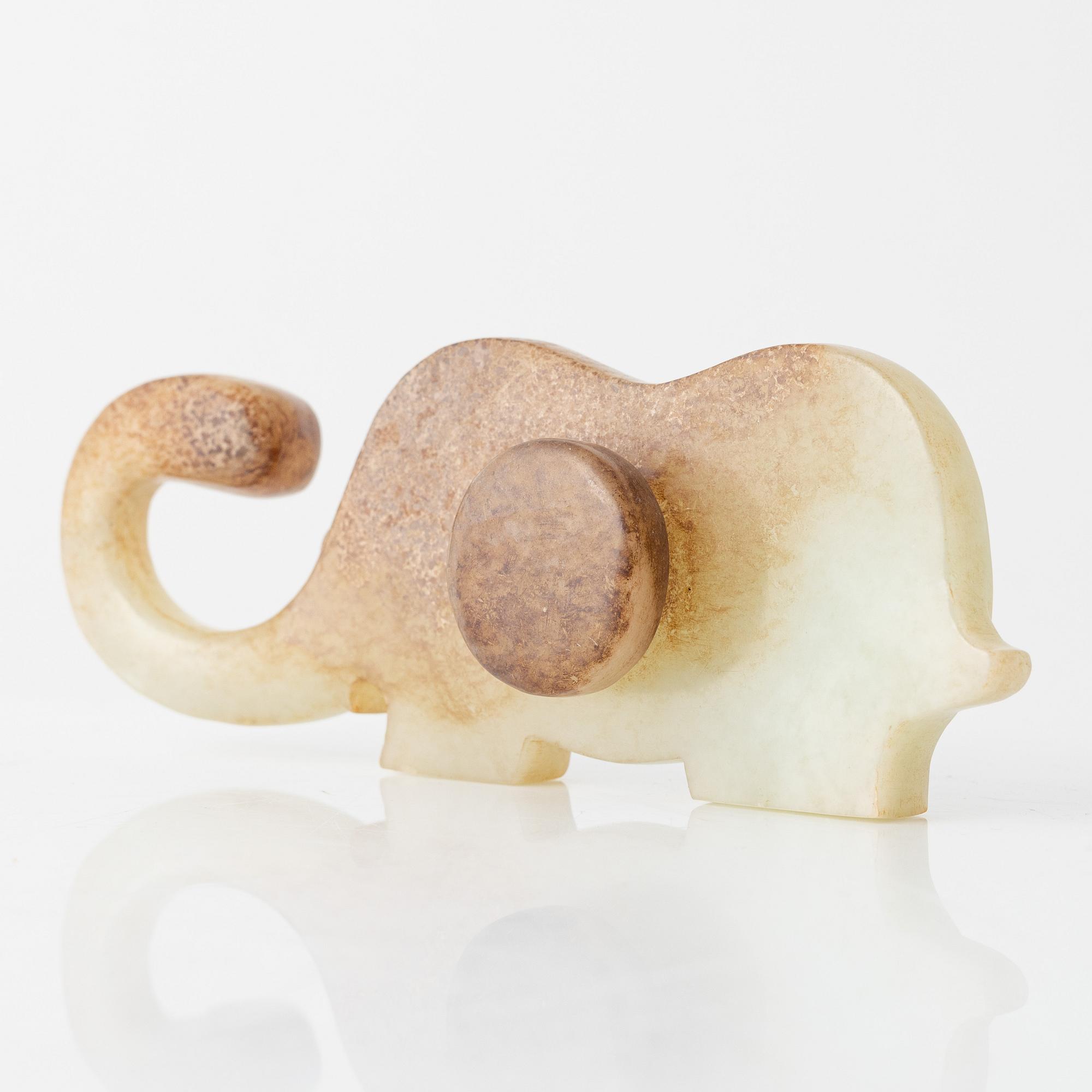 A Chinese nephrite belt hook, 20th Century.
