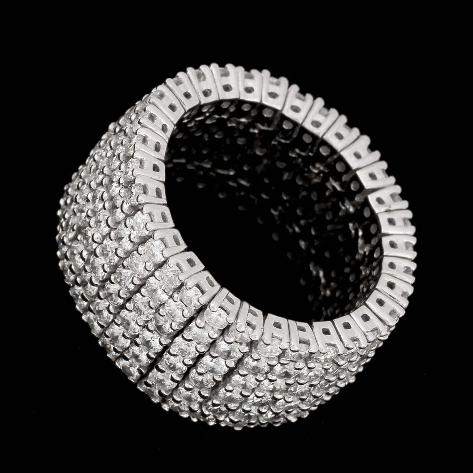 RING, briljantslipade diamanter, tot. ca 5 ct.