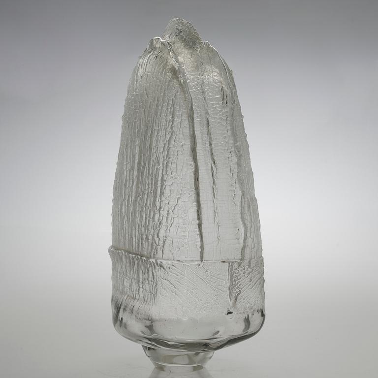 Timo Sarpaneva, a 'Shadows' sculpture from Finlandia series, signed Timo Sarpaneva, Iittala.