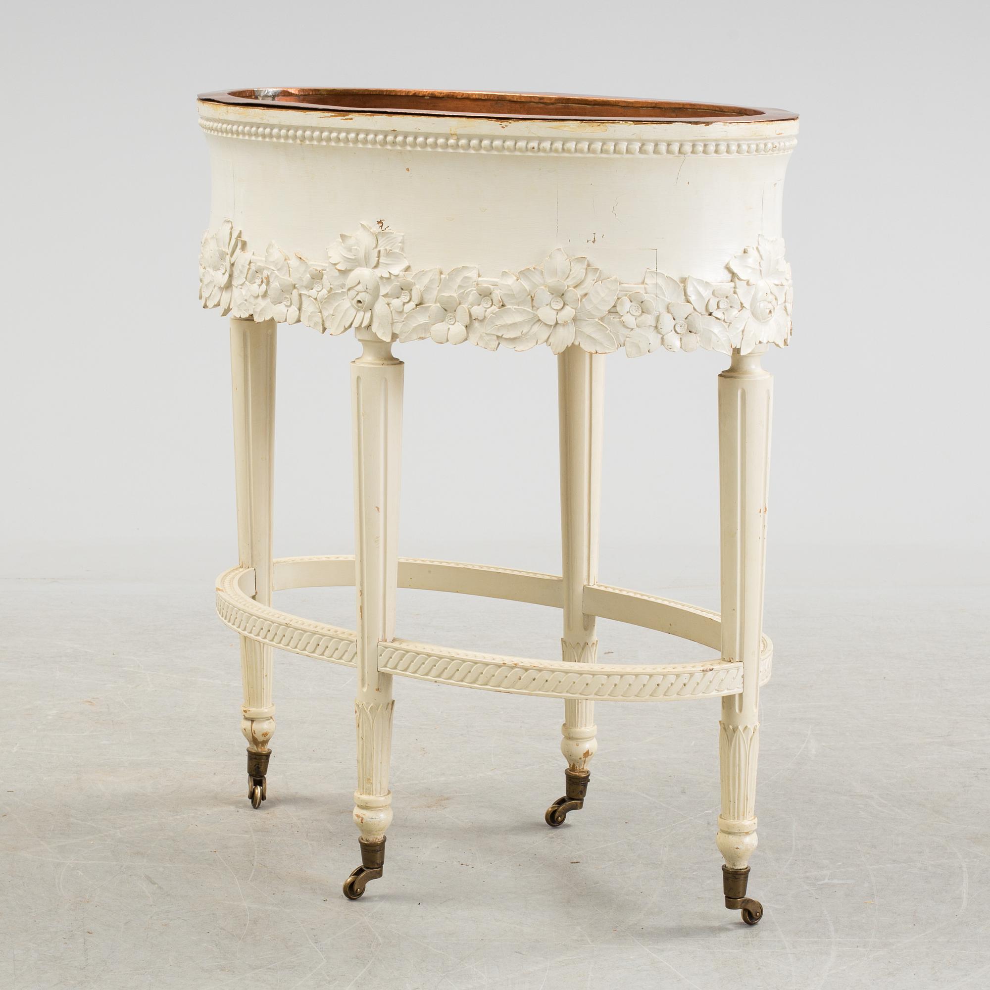 BLOMBORD, gustaviansk stil, 1900-talets första hälft.